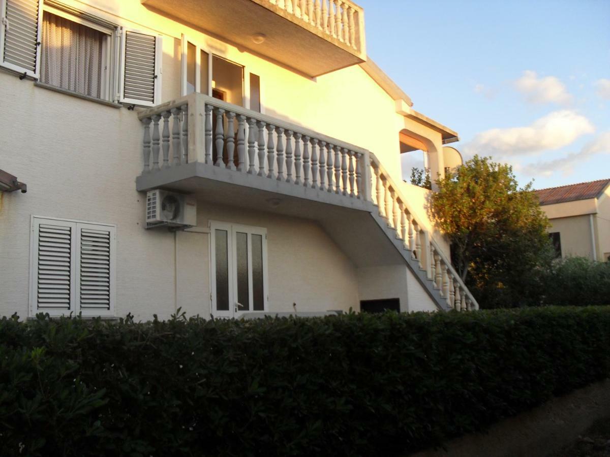 Apartment Zdenka Povljana Zewnętrze zdjęcie
